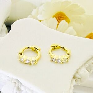 S925 Small Hoop Huggie Earrings- 7mm Gold SH030